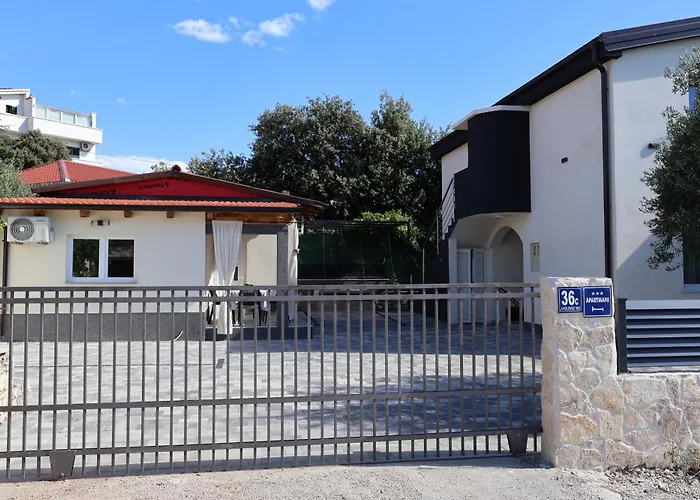 Elita * Brodarica (Sibenik-Knin)